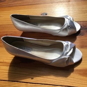 Touch Ups White Satin Wedges, EUC, 9.5